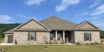 8889 Mountain Preserve Blvd SE in Gurley, AL - Building Photo