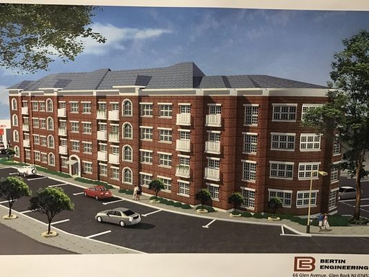 Lakeside Commons in Pompton Lakes, NJ - Building Photo