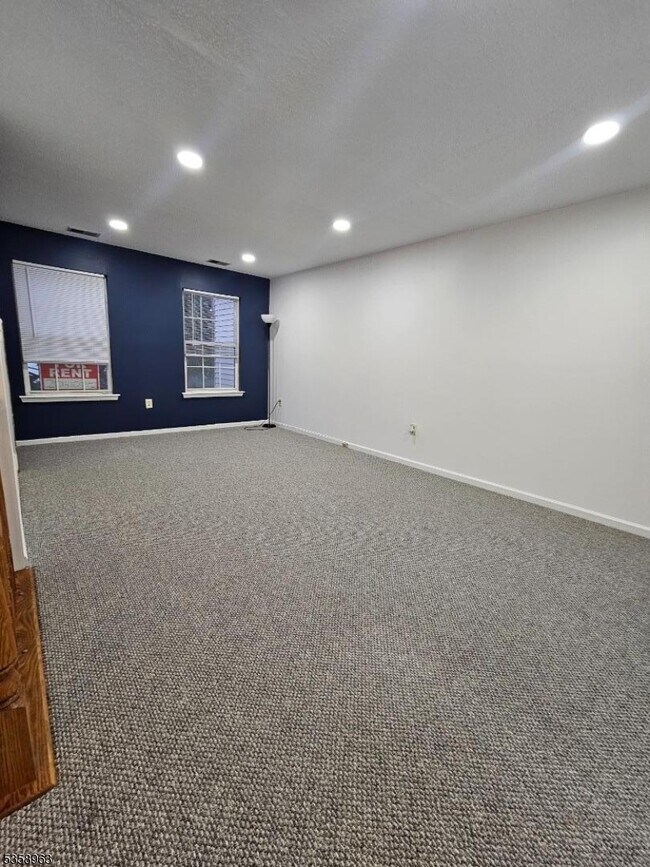 157 W Market St in Newark, NJ - Building Photo - Building Photo
