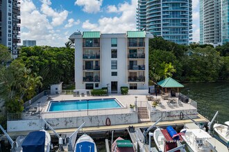 Brickell Mar Condominiums in Miami, FL - Foto de edificio - Building Photo