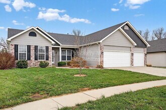 738 Lost Canyon Blvd in Wentzville, MO - Building Photo - Building Photo