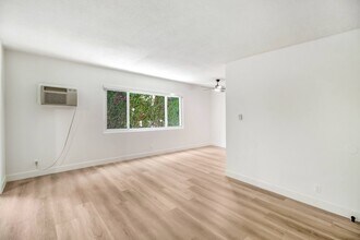 1545 North Laurel in Los Angeles, CA - Building Photo - Building Photo