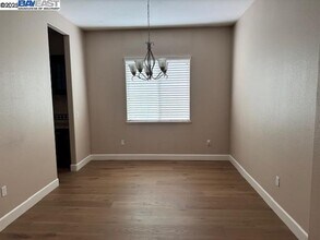5007 Volterra Ct in Dublin, CA - Building Photo - Building Photo