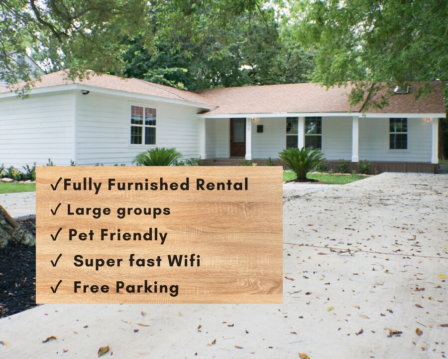 330 S Caldwood Dr in Beaumont, TX - Building Photo