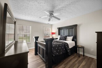 11412 Top Walnut Loop in Louisville, KY - Building Photo - Building Photo