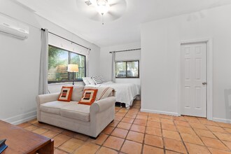 3371 SW 22nd St in Fort Lauderdale, FL - Building Photo - Building Photo