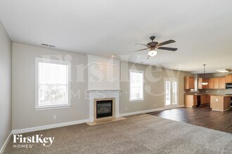 204 Birch Hill Ct in Canton, GA - Foto de edificio - Building Photo