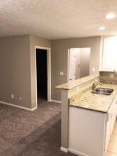 5340 Darlington Rd, Unit B in Columbus, OH - Foto de edificio - Building Photo