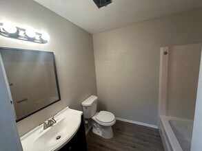 1003 7th Ave NW in Miami, OK - Building Photo - Building Photo