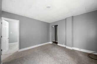 1427 E 61st St in Cleveland, OH - Building Photo - Building Photo