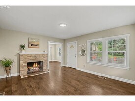 3801 NE 82nd Ave in Portland, OR - Building Photo