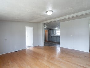 5130 East 21st St in Indianapolis, IN - Building Photo - Building Photo