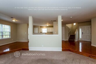 7107 Fox Point Dr in Charlotte, NC - Foto de edificio - Building Photo