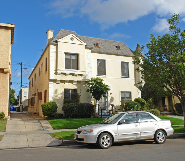 350 N Curson Ave in Los Angeles, CA - Building Photo - Building Photo