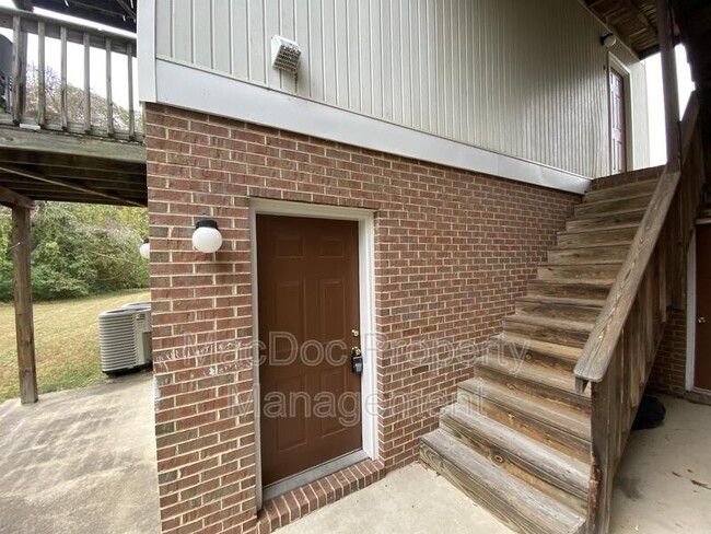 9308 Hayden Dr in King George, VA - Foto de edificio - Building Photo