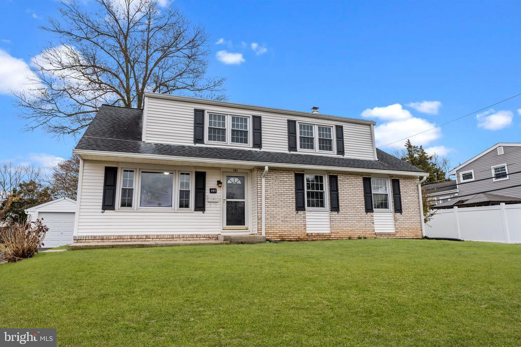 131 Kipling Dr in Warminster, PA - Building Photo