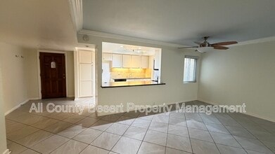 400 N Sunrise Way in Palm Springs, CA - Foto de edificio - Building Photo