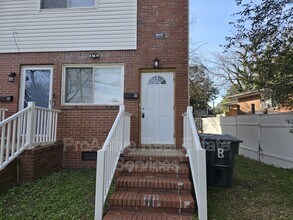 3875 Wake Cir in Norfolk, VA - Building Photo - Building Photo