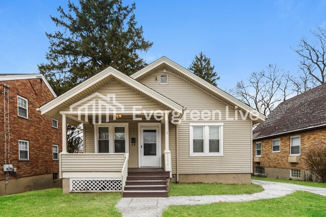 property at 3334 Dartmouth Dr