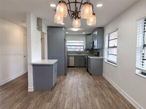 9151 Orchid Tree Ln in Pembroke Pines, FL - Building Photo - Building Photo