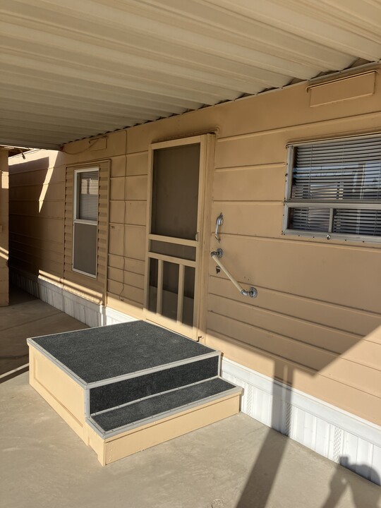 24 W Rio Colorado Dr, Unit # 2 in Yuma, AZ - Foto de edificio