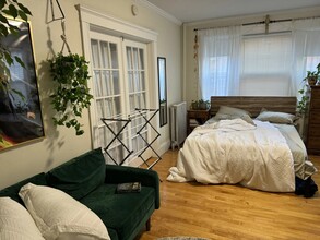 14 Centre St, Unit B in Cambridge, MA - Building Photo - Building Photo