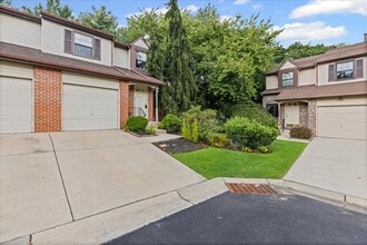100 Greensward Ln in Cherry Hill Township, NJ - Building Photo - Building Photo