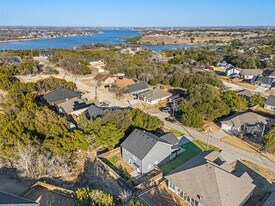 2710 San Gabriel Dr in Granbury, TX - Building Photo