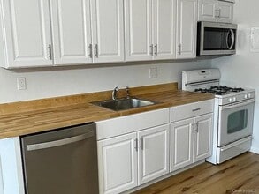 6 Colonial Rd in Beacon, NY - Building Photo - Building Photo
