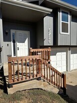 5716 N London Ave in Kansas City, MO - Building Photo
