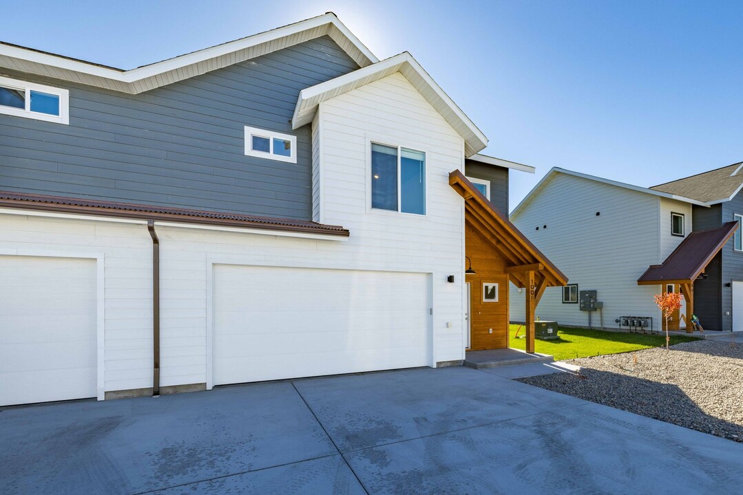 925 Highland Blvd-Unit -Unit D in Bozeman, MT - Building Photo