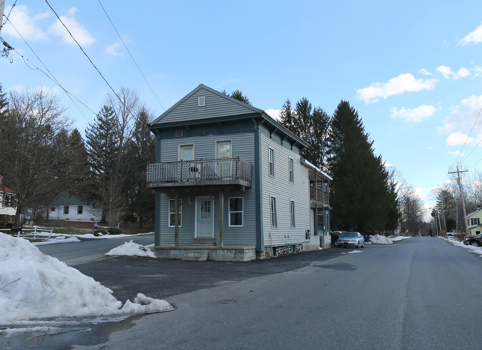 164 Maple Ave in Ballston Spa, NY - Building Photo