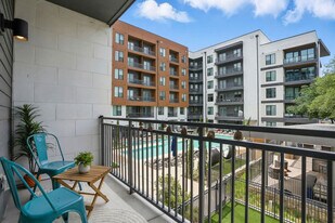 9127 Research Blvd in Austin, TX - Building Photo