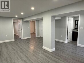 198 Glennie Ave in Hamilton, ON - Building Photo - Building Photo