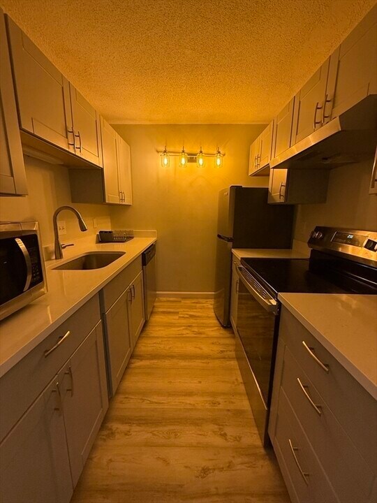1619 Massachusetts Ave, Unit 24 in Cambridge, MA - Building Photo