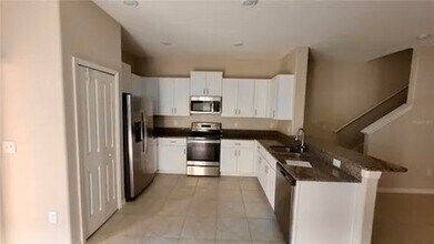 9611 Mulberry Marsh Ln in Sun City Center, FL - Building Photo - Building Photo
