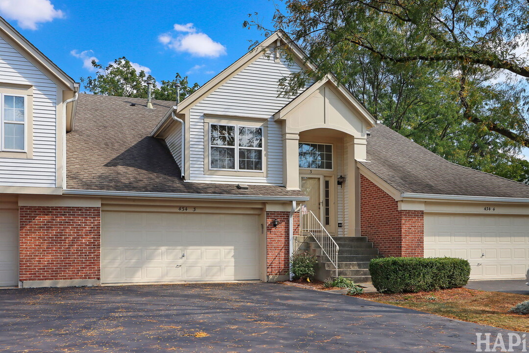 434 Cromwell Cir in Bartlett, IL - Building Photo