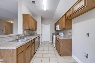 1401 River Trail Dr in Midlothian, TX - Building Photo - Building Photo