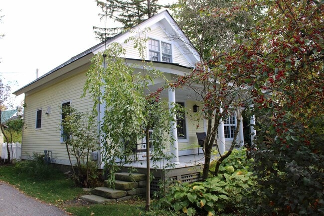 property at 7 High St