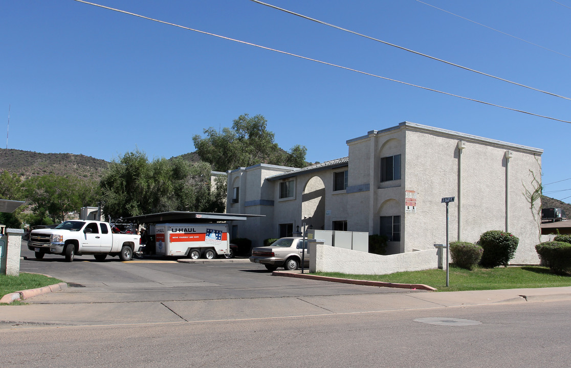 1542 W Sahuaro in Phoenix, AZ - Foto de edificio