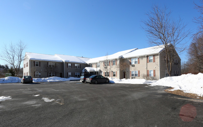 Orchard Senior Apartments in Catskill, NY - Foto de edificio - Building Photo