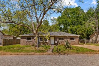 1949 Speigle St in Montgomery, AL - Building Photo - Building Photo