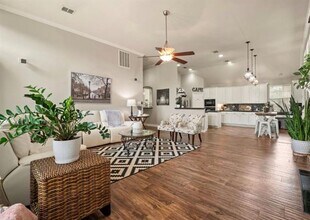 2541 Sir Tristram Ln in Lewisville, TX - Building Photo - Building Photo