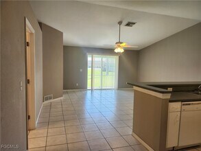 3733 Country Club Blvd in Cape Coral, FL - Building Photo - Building Photo