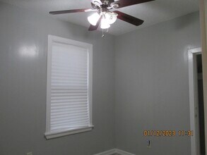 16 Westville St in Boston, MA - Foto de edificio - Building Photo