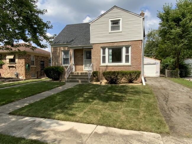 property at 228 E 141st St
