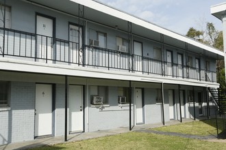 Easton Apartments in Houston, TX - Building Photo - Building Photo