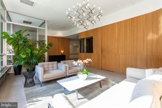 220 W Rittenhouse Square-Unit -7F in Philadelphia, PA - Building Photo - Building Photo