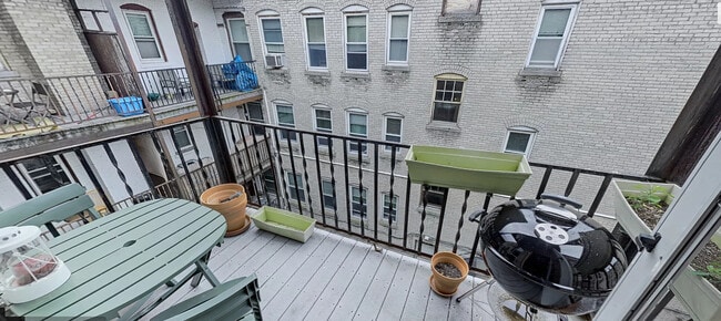 34 Chiswick Rd, Unit 9 in Boston, MA - Foto de edificio - Building Photo