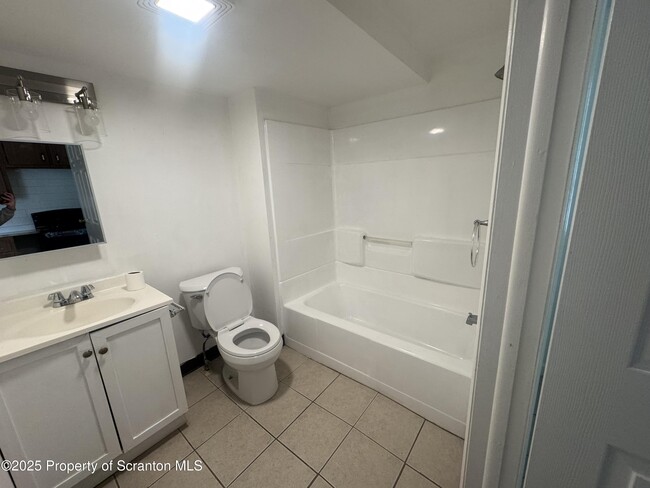 360 N Hyde Park Ave in Scranton, PA - Building Photo - Building Photo